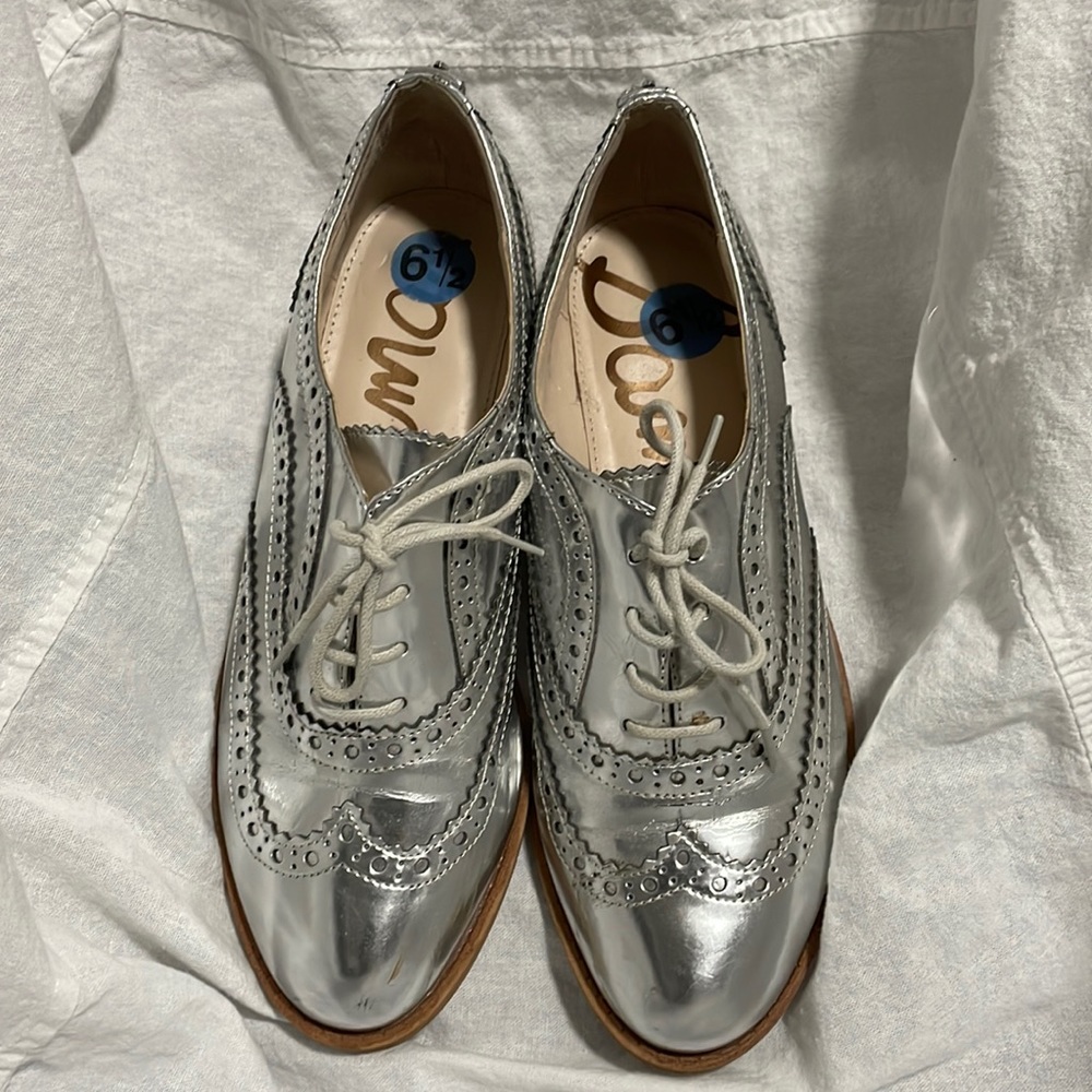 Like new never worn Sam Edelman metallic oxfords